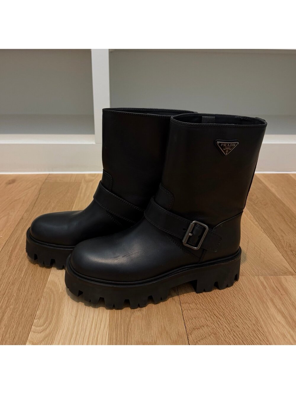 prada black leather boots size 38.5